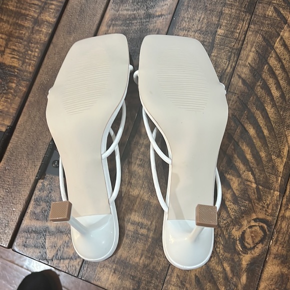 Vivianly white Heels size 9 - Picture 7 of 10